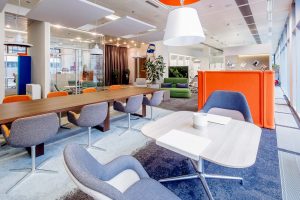 BMV Steelcase Schauraum Besprechungstisch